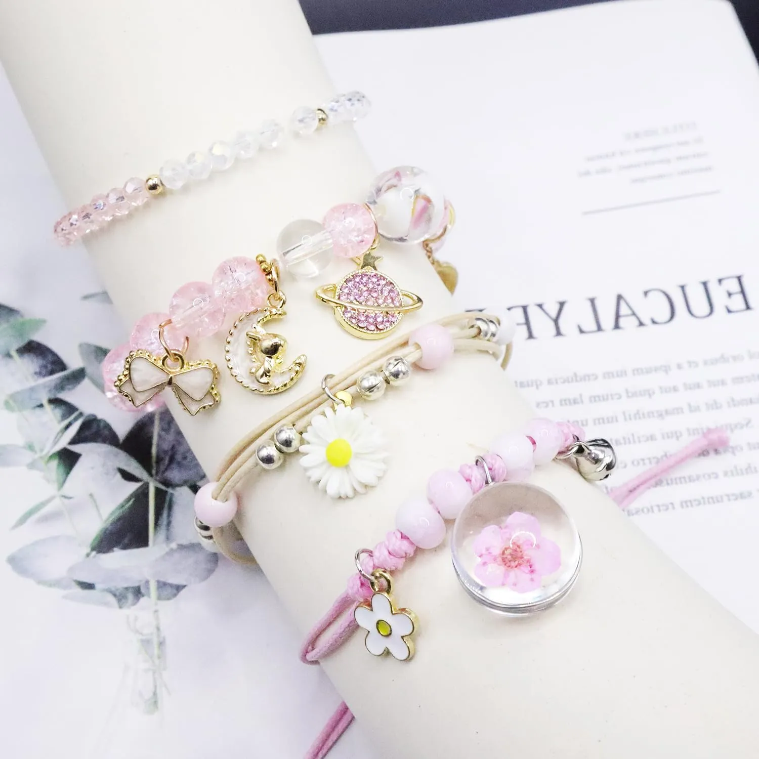 4 Pcs Beaded Cute Bracelets for Teen Girls Women, Dainty Cute Cartoon Crystal Beads Pearl Stretch Charm Handmade Adjustable Anklets Bracelet Set Birthday Gift for Friends