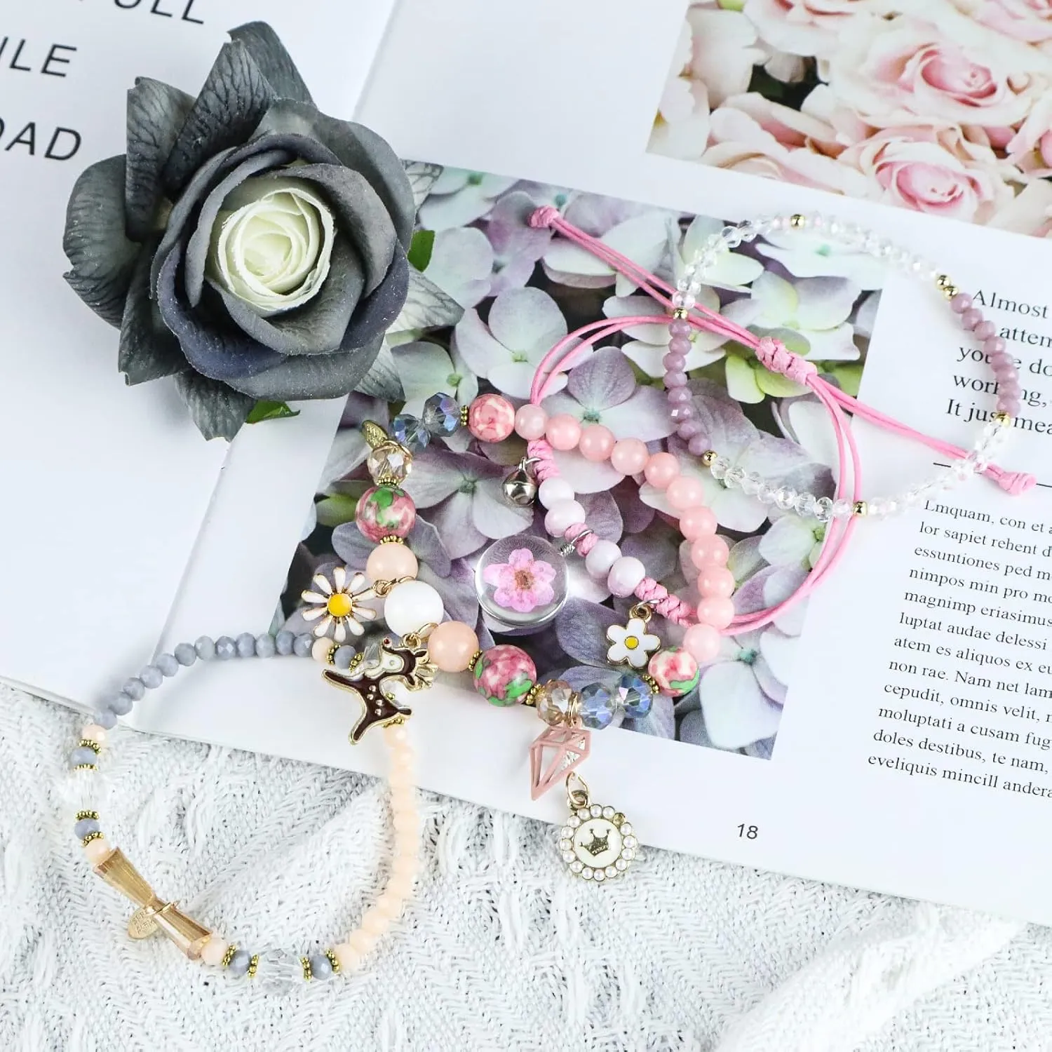 4 Pcs Beaded Cute Bracelets for Teen Girls Women, Dainty Cute Cartoon Crystal Beads Pearl Stretch Charm Handmade Adjustable Anklets Bracelet Set Birthday Gift for Friends