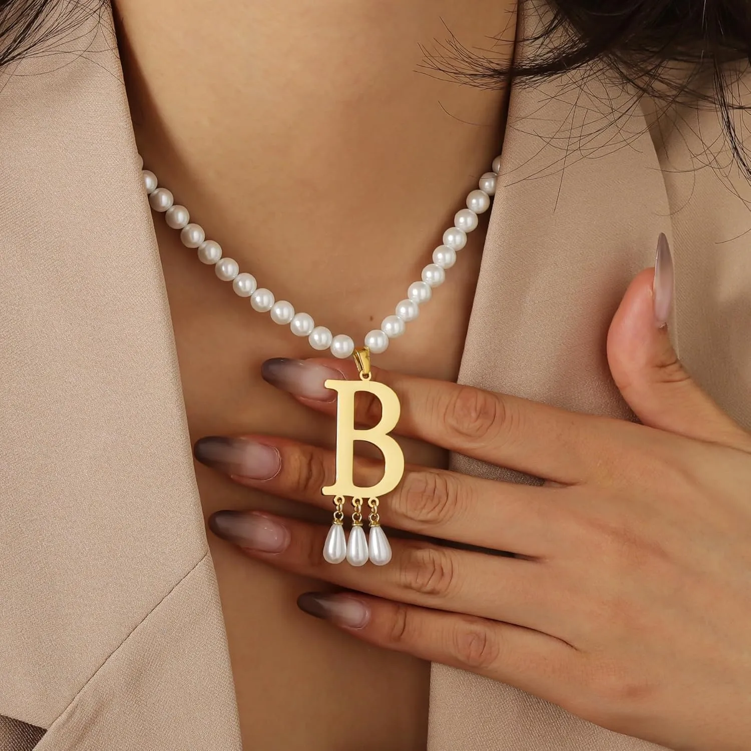 Anne Boleyn B necklace Anne Boleyn replica necklace B initial pendant necklace Pearl Initial Necklace Tudor medieval jewelry Freshwater Pearl Necklace Mother's Day gift