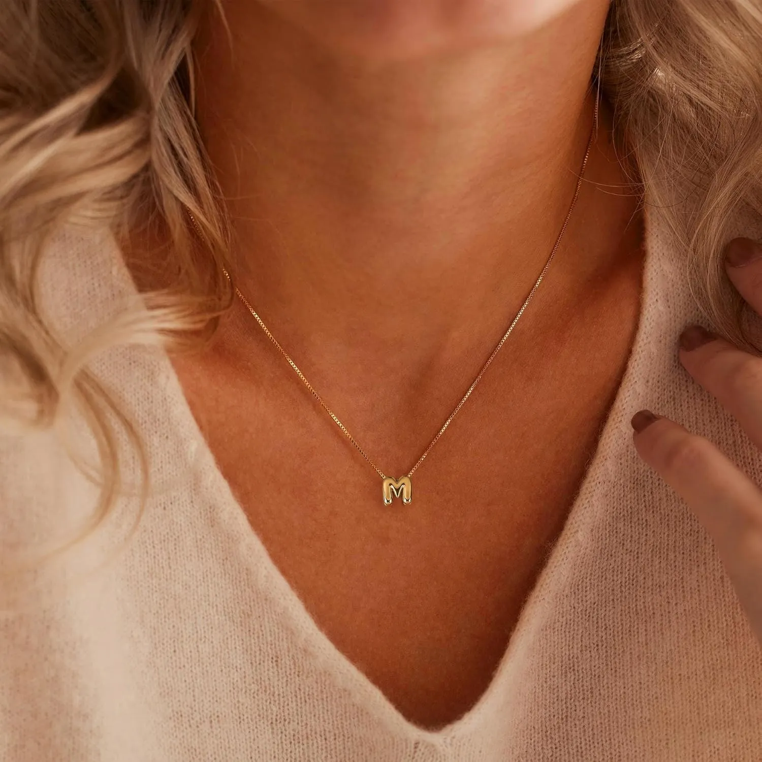 BAYLAY Bubble Letter Necklace Gold - 18K Gold Plated Initial Necklaces for Women Gold Necklace Name Necklace Personalized Bubble Letter Necklace Dainty Balloon Necklace Trendy Jewelry Gifts for Women