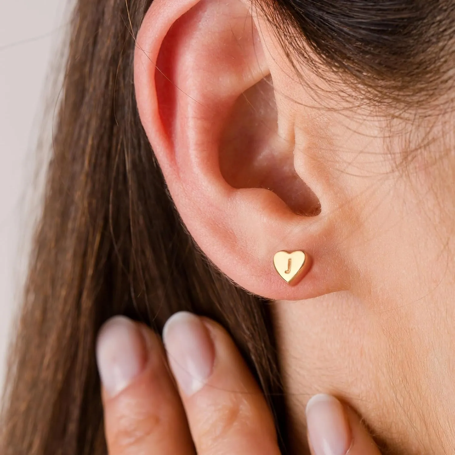 BAYLAY Heart Initial Stud Earrings for Girls Women - 18K Gold Plated Letter A-Z Initial Earrings Gold Heart Earrings for Women Teen Girl Gifts Trendy Stuff Womens Stocking Stuffers Gold Jewelry Gifts