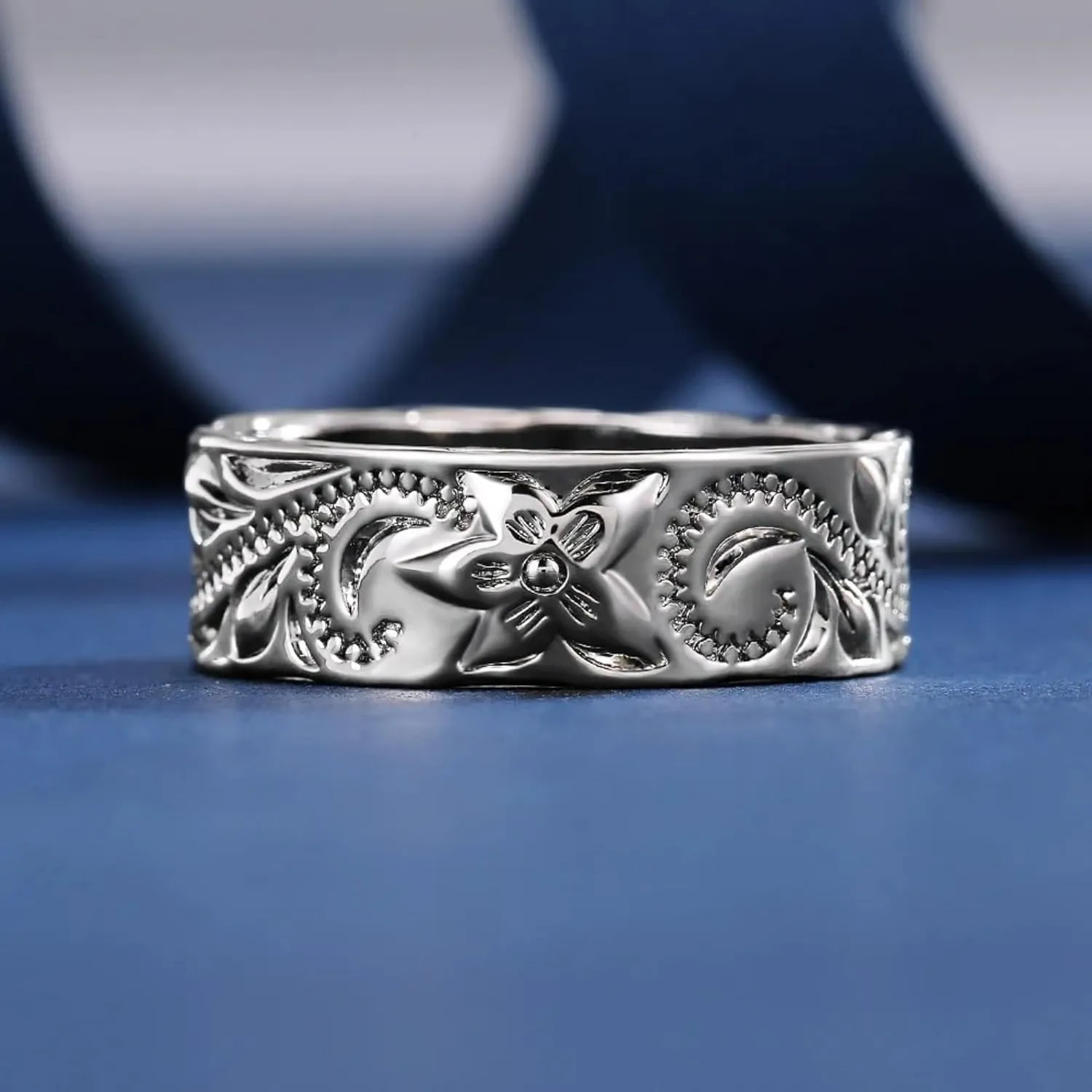 Carved Design Lovers Rings Silver Color Elegant Pattern Women Men Couple Ring Gift Jewelry