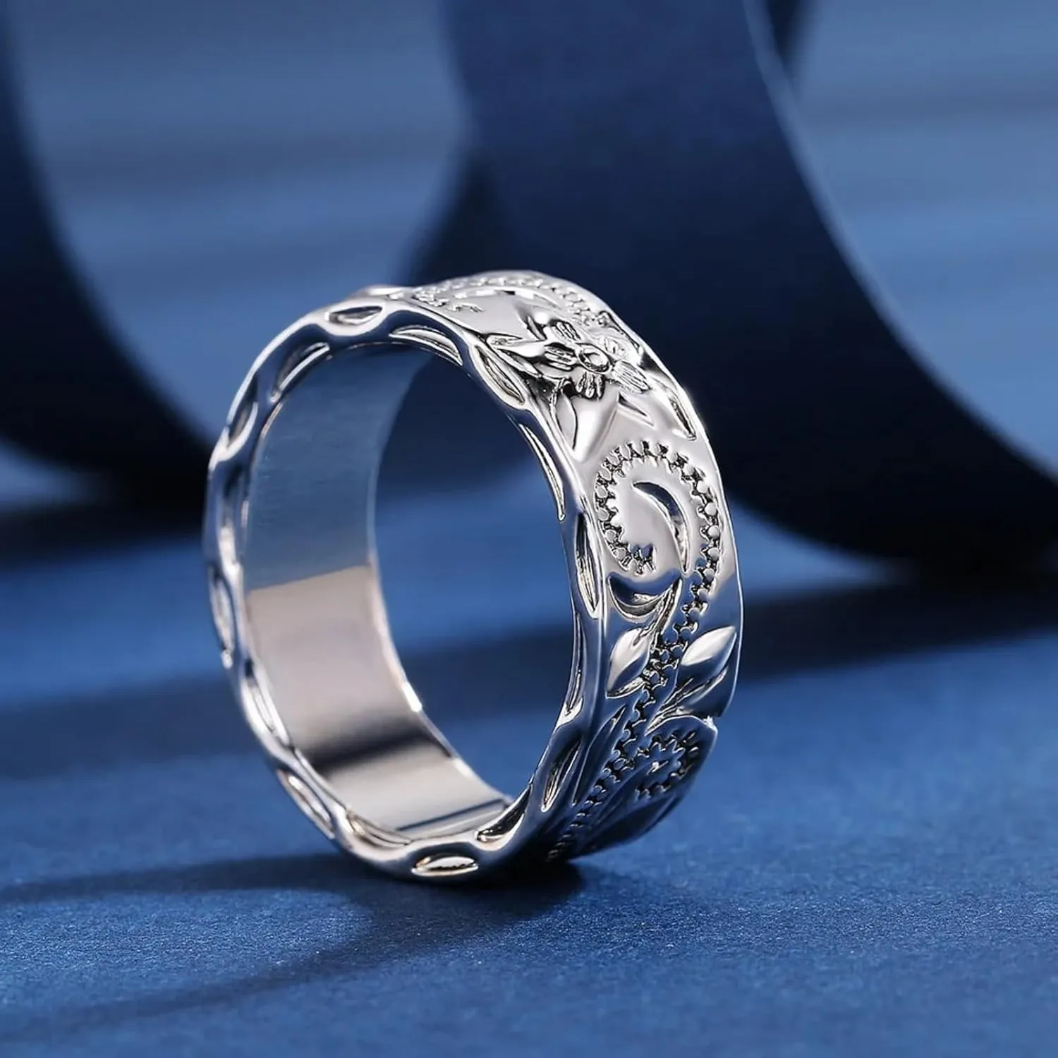 Carved Design Lovers Rings Silver Color Elegant Pattern Women Men Couple Ring Gift Jewelry