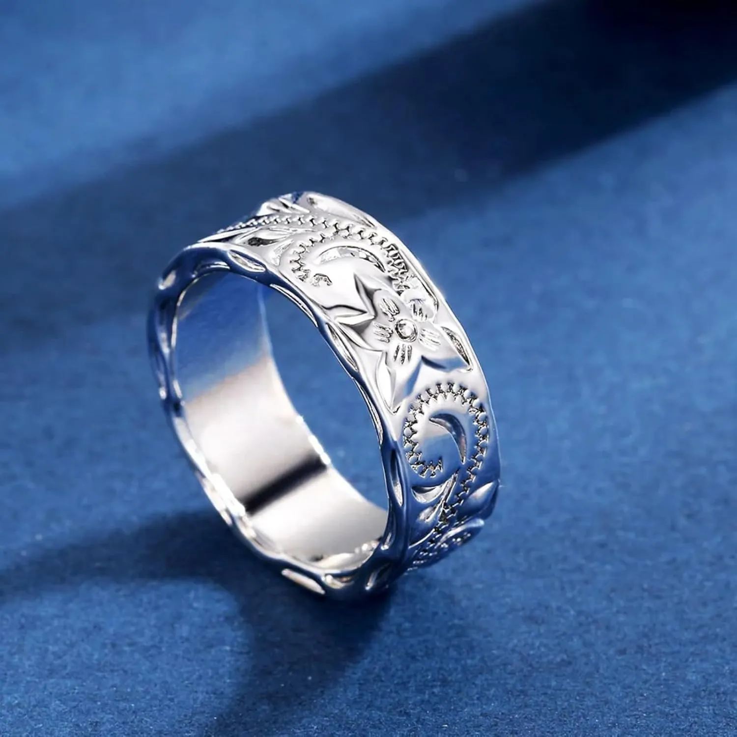Carved Design Lovers Rings Silver Color Elegant Pattern Women Men Couple Ring Gift Jewelry