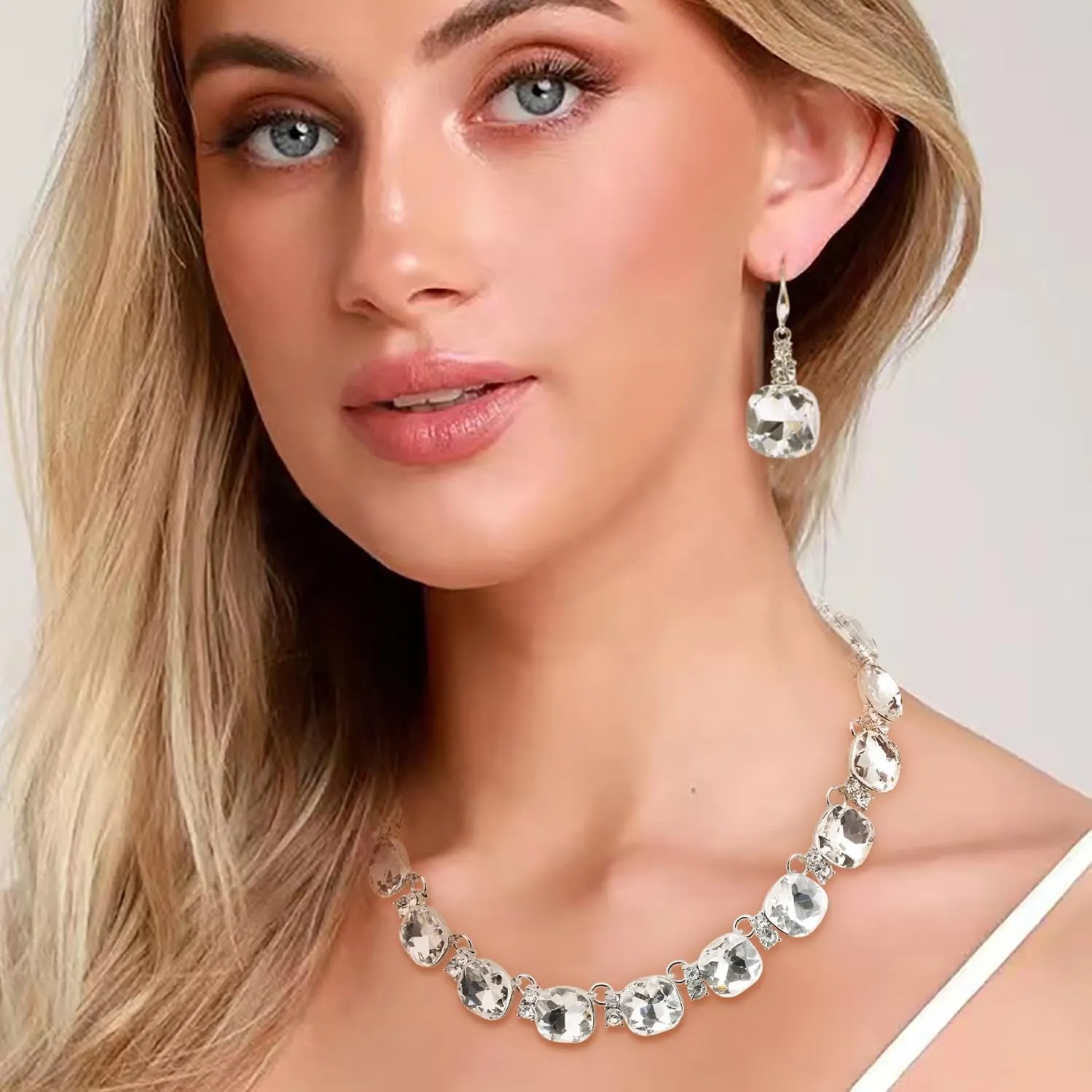 Crystal Statement Necklace Glass Crystal Collar Choker Necklace for Women Bridal Necklace Costume Jewelry Necklaces for Women