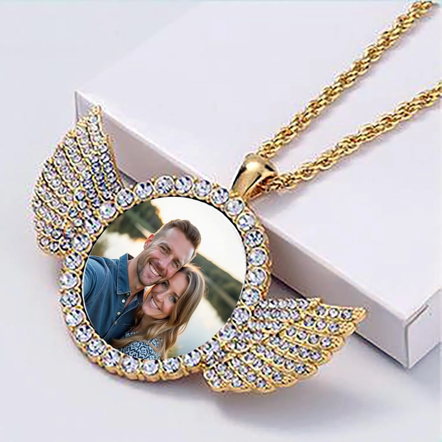 Custom Circle Chain with Wings, Personalized Memory Necklaces with Picture, Customized Angel Wings Round Chain, Gifts for Men Women