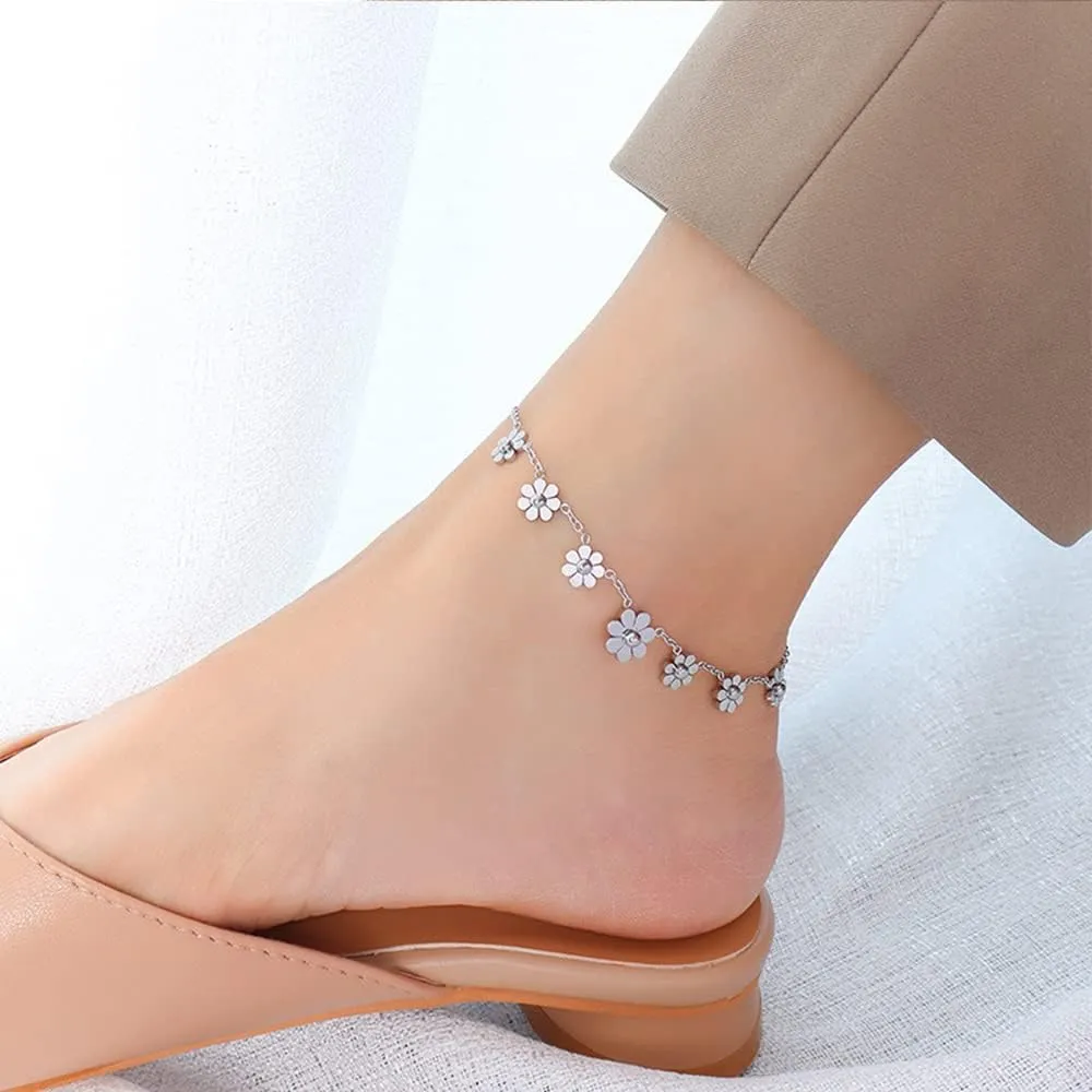 Daisy Flower Anklet for Women Girls Titanium Stainless Steel Little Flower Ankle Bracelet Adjustable Foot Chain 18K Gold Plated Ankle Accessories Beach Foot Jewelry for Summer Sandals