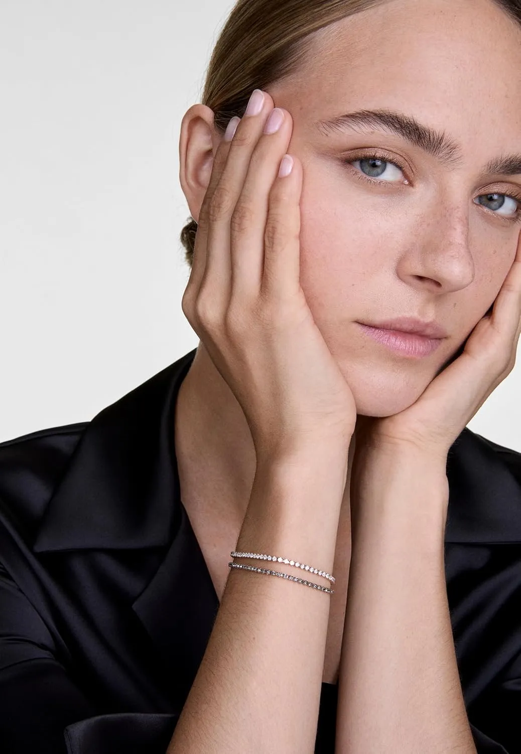 Daniel Wellington Classic Tennis Bracelet - Premium 316L Stainless Steel & Elegant Crystal, Dainty Tennis Bracelet for Women, Adjustable, 7 Inches