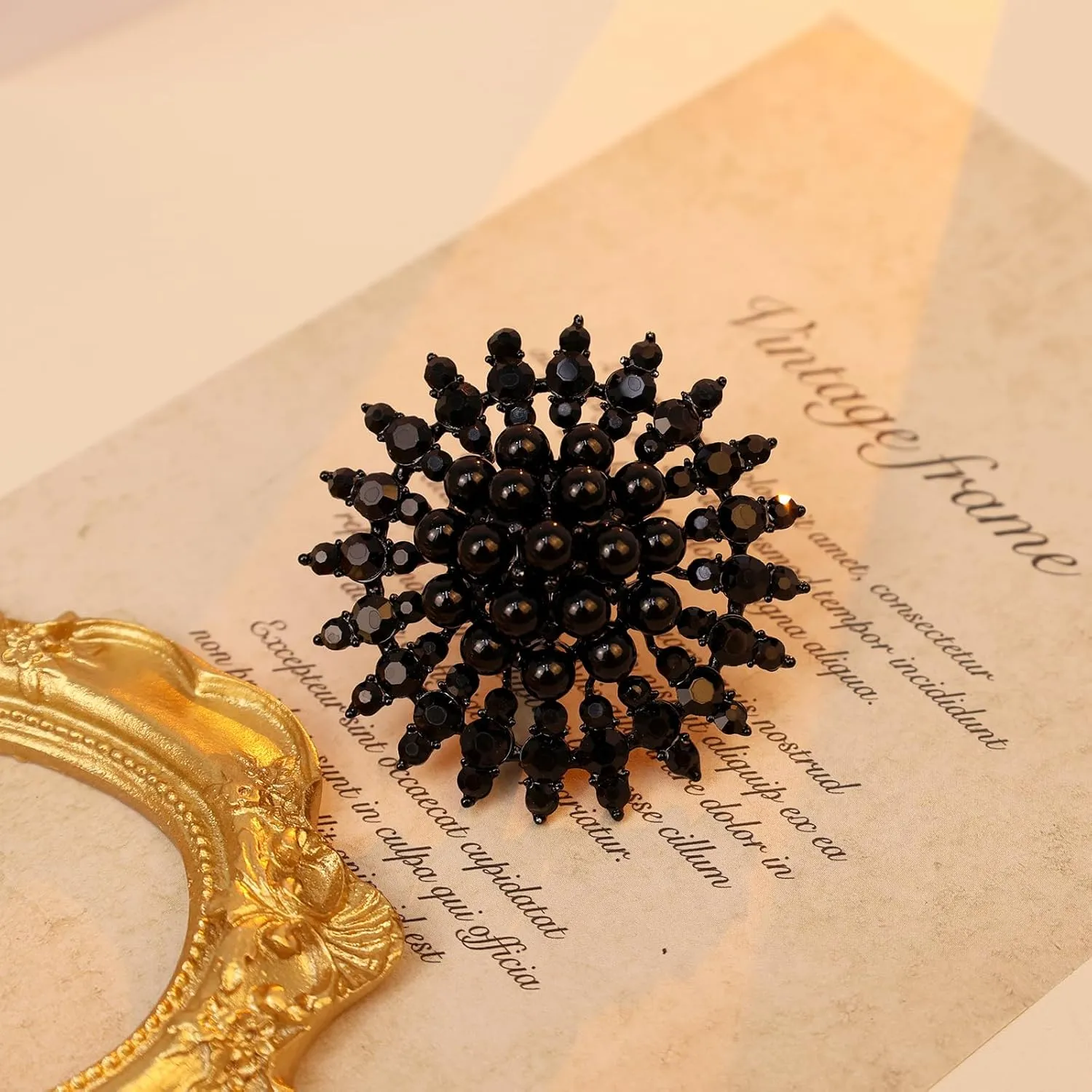 Elegant Big Crystal Ring for Women Gold Stacking Pearl Rhinestone Flower Rings Open Finger Adjustable Crystal Statement Ring Jewelry for Bridal Wedding