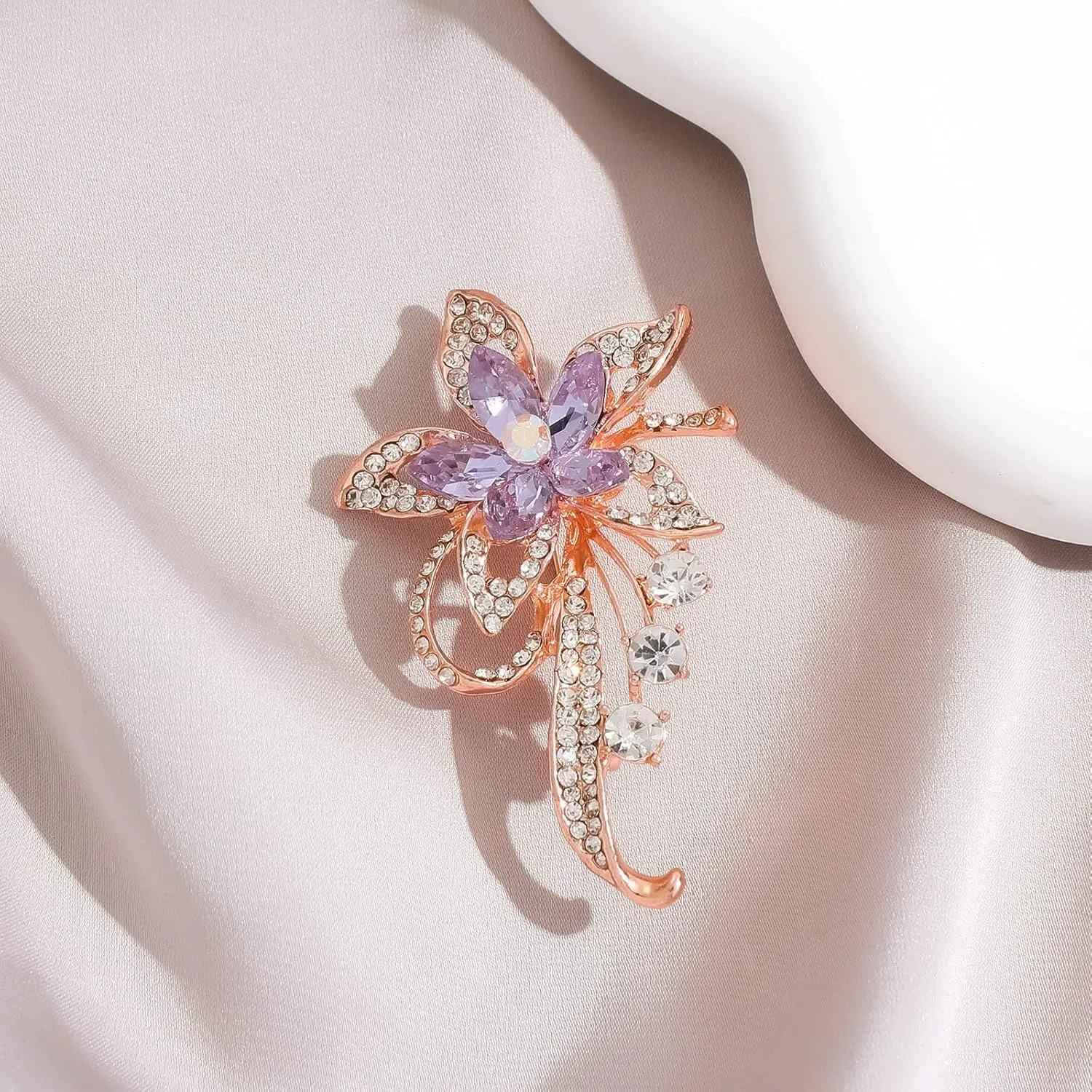 Elegant Rhinestones Brooches for Women,Retro Crystal Handmade Brooch Pin,Black Flowers Pins for Clothes,Women's Brooches & Pins