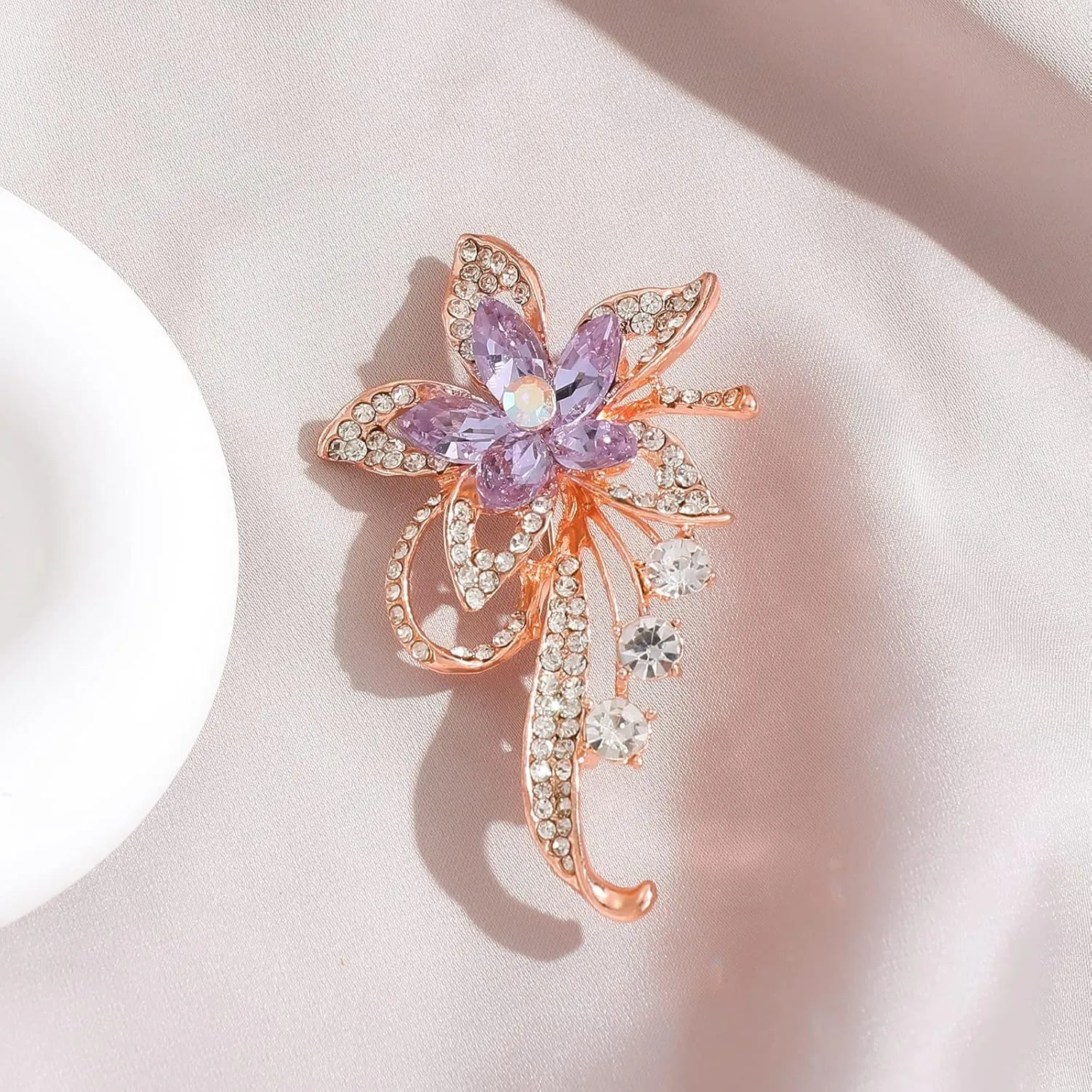 Elegant Rhinestones Brooches for Women,Retro Crystal Handmade Brooch Pin,Black Flowers Pins for Clothes,Women's Brooches & Pins