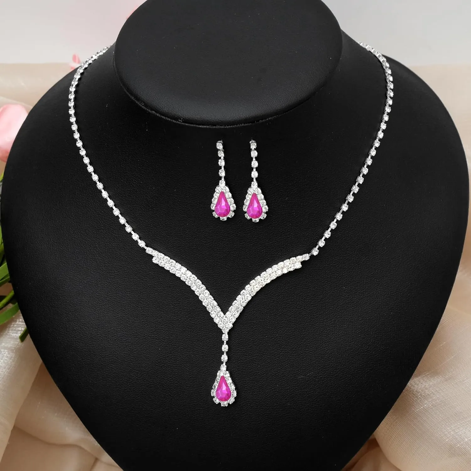 Elegant V-shape Silver Crystal Wedding Jewelry Set for Women Bridal Necklace Earrings Bracelet Set Brides Bridesmaids Party Costume Accessory