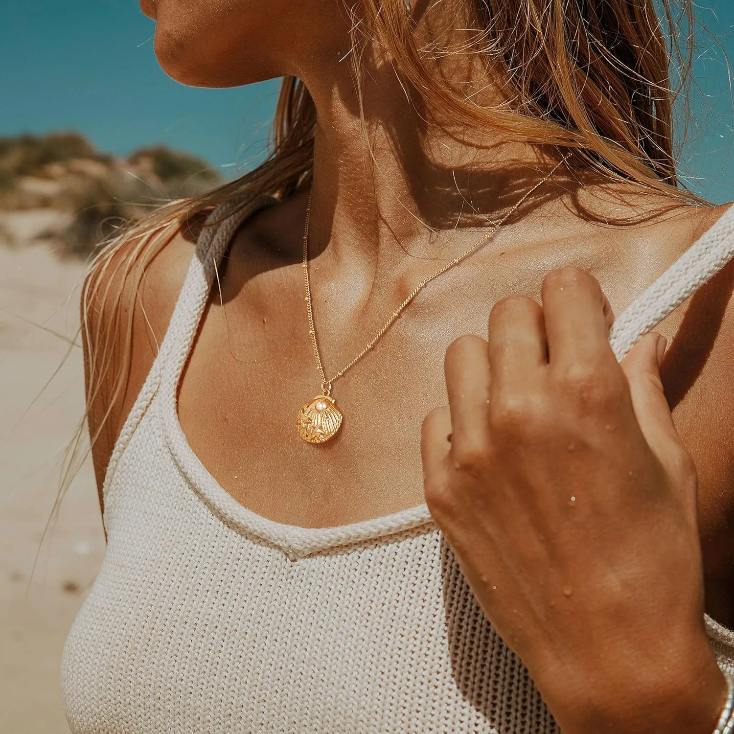 Gold Pendant Necklace for Women 14K Gold Plated Cubic Zirconia Simulated Pearl Ocean Starfish Seashell Charm Necklace Handmade Gold Jewelry Gifts