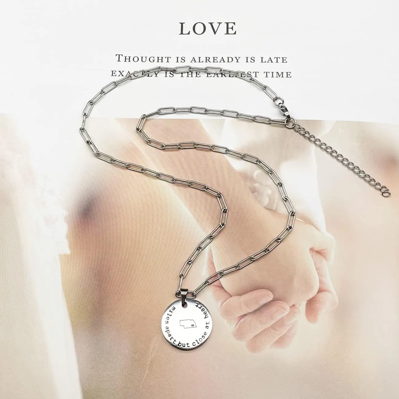 JJTZX Miles Apart but Close at Heart US State Pendant Layered Choker Necklaces State Map Necklace for Long Distance Relationship Gift