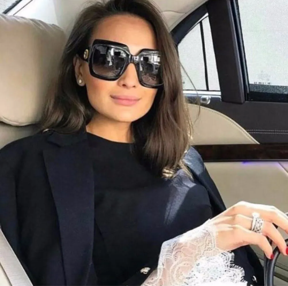 Ladies Ultra Chic Square Designer Sunglasses