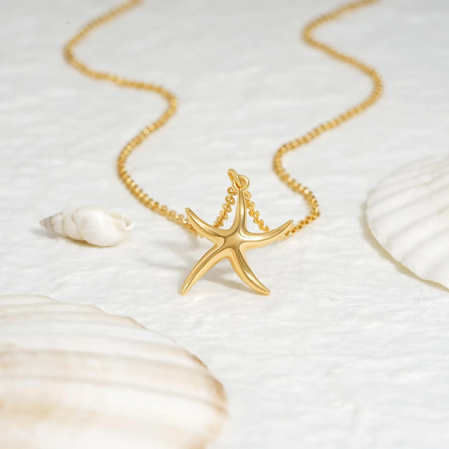 MEVECCO Dainty Gold Seashell Pendent Necklace Ocean Necklace for Women 18K Gold Plated Necklace Boho Handmade Summer Beach Necklace Jewelry