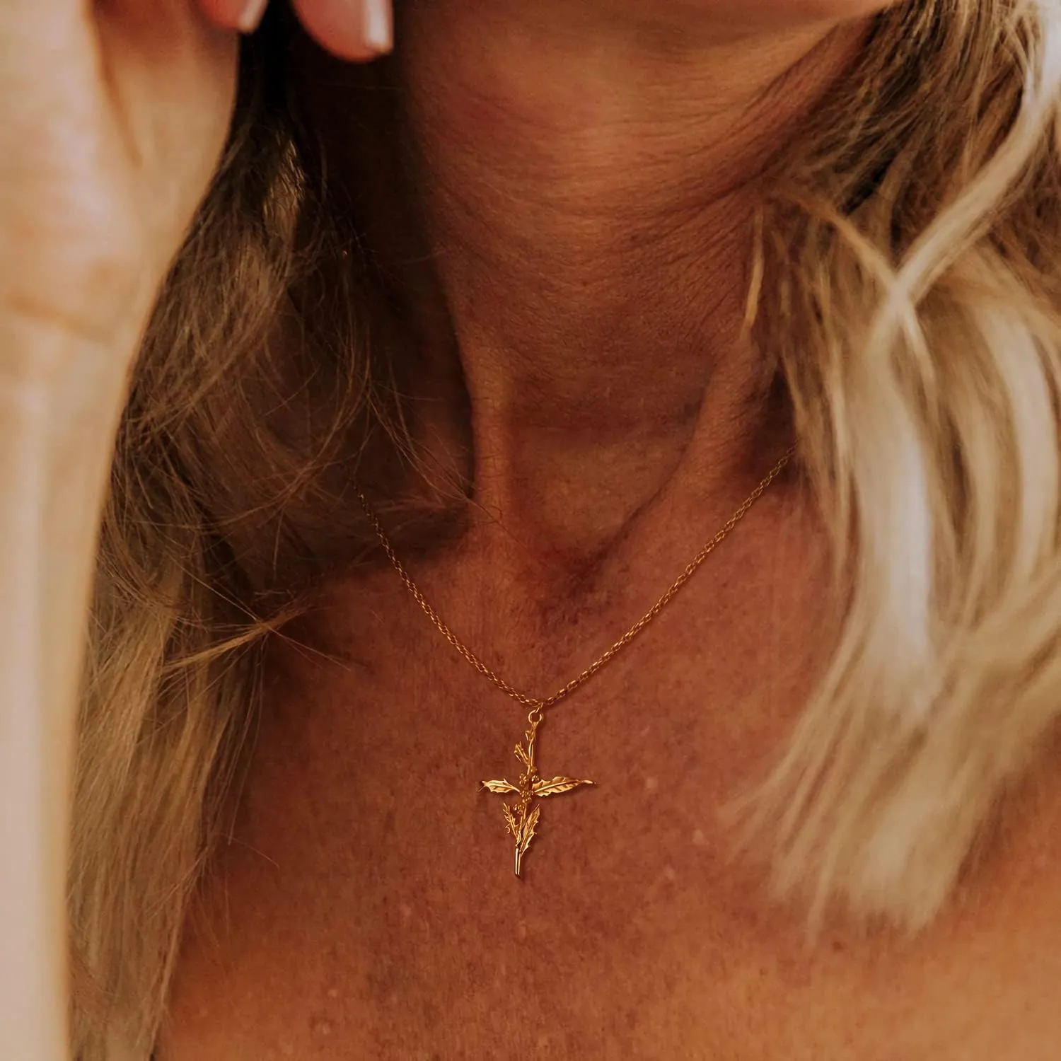 MEVECCO Gold Birth Flower Cross Necklace for Women 12 Month Faith Pendent 18K Gold Plated 2MM Twist Rope Chain Personalized Religious Birthday Jewelry for Her