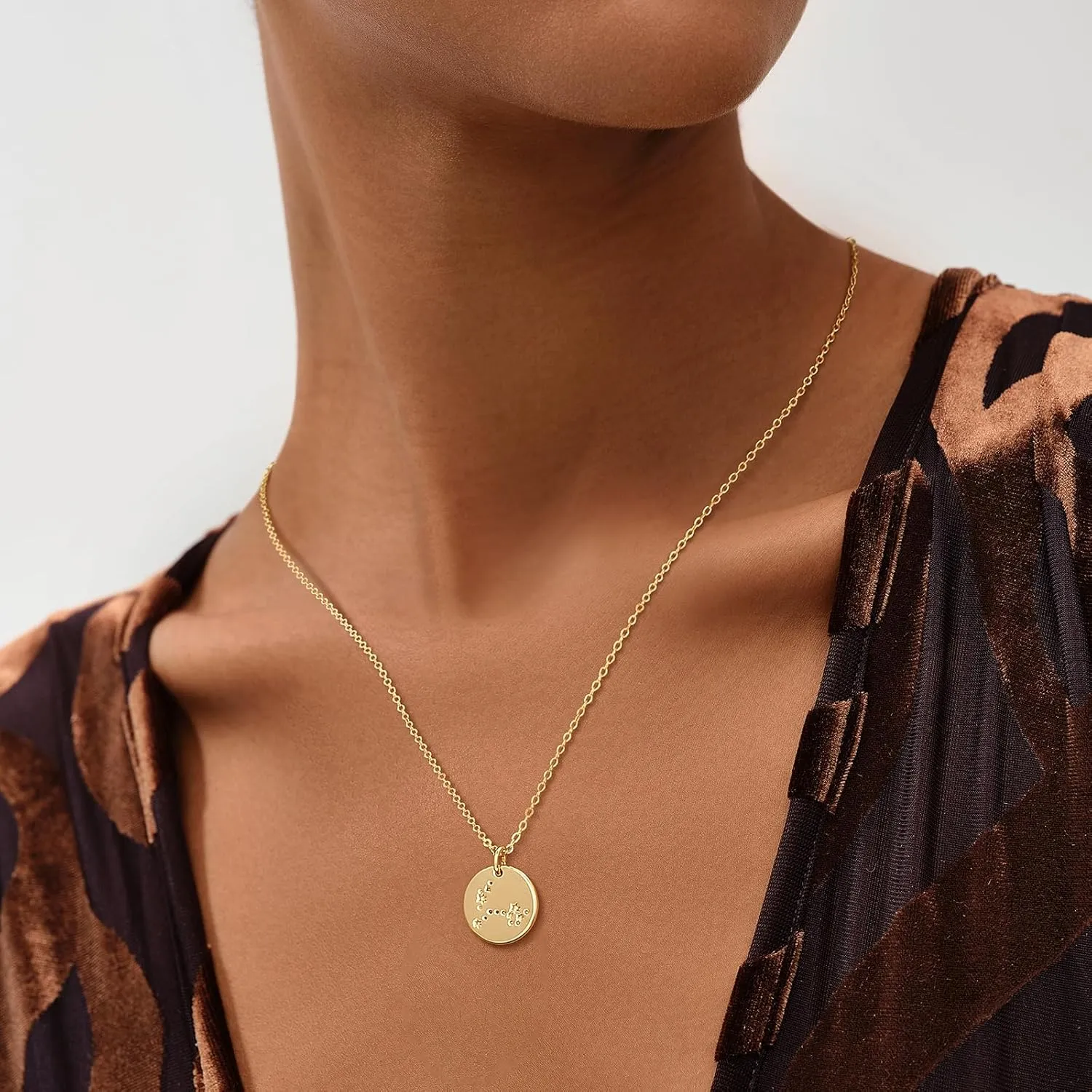MEVECCO Gold Necklace Coin Disc Zodiac 12 Constellation Star Connected Engraved Horoscope Sign Astrology Pendant 18K Gold Plated Chain Dainty Personalized Simple Jewelry