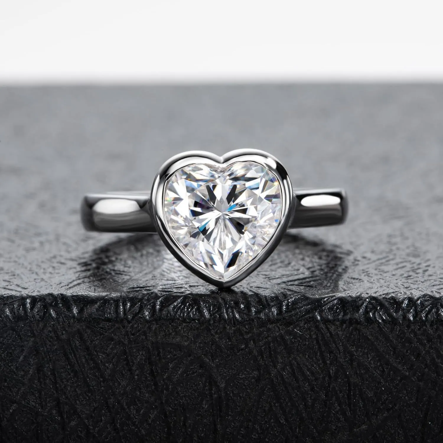 Moissanite Engagement Rings 3-5cttw Pear/Emerald/Marquise/Round/Cushion/Heart/Oval Cut D Color VVS1 S925 Sterling Silver Promise Wedding Rings for Women with Certificate Elegant Gift Packed