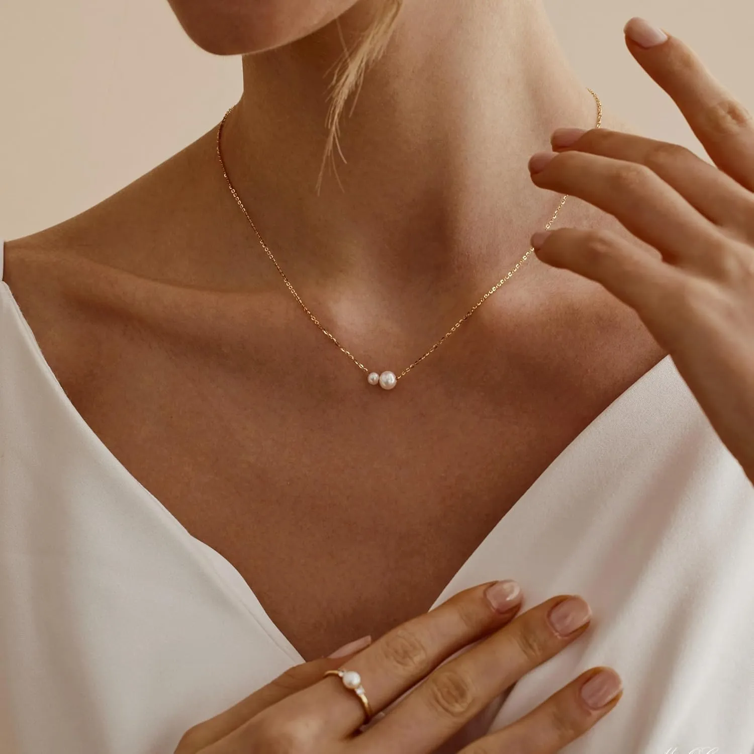 Pearl Necklaces for Women Trendy,Dainty Gold Necklace 14K Gold Plated Pearl Pendant Necklace Single Pearl Necklace Cute Choker Necklace Gold Lariat Necklace Simple Chain Necklace Bridal Gifts