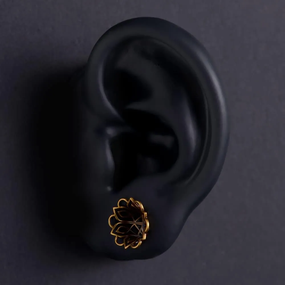 PUNKYOUTH 2PCS Ear Gauges Plugs Hollow Floral Single Flared Tunnels Fashion Expander Stretcher Piercings Brass Gauge Earrings 2g-1"