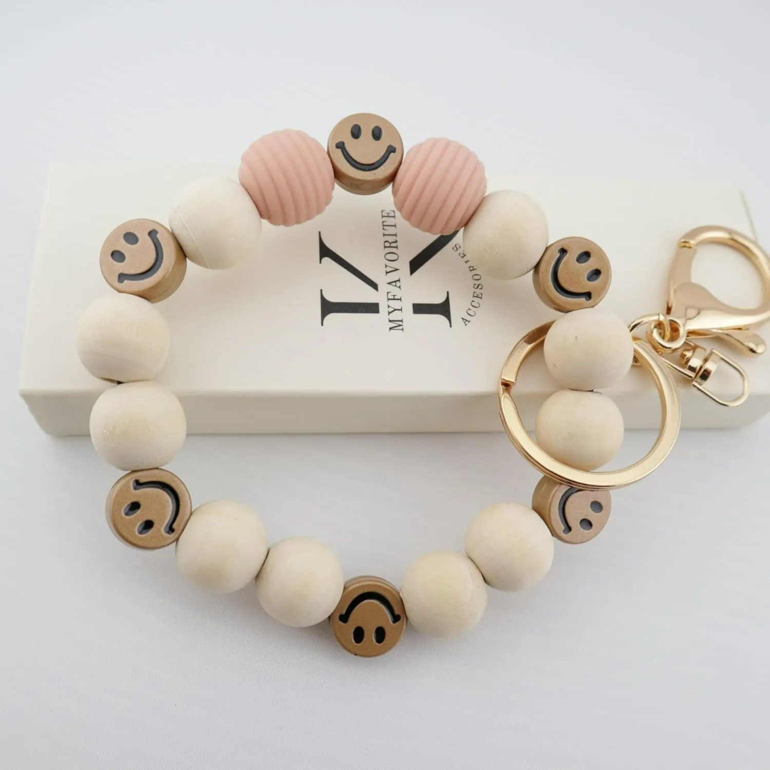 Smiley Keychain Bracelet for Women Wooden Beaded Key Ring Boho Wristlet Key Chain for Car Keys