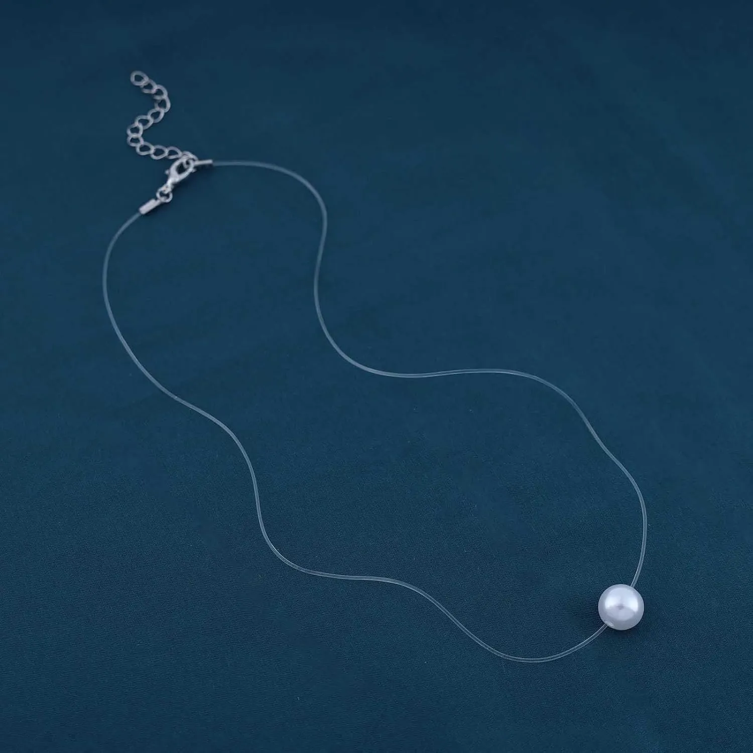 Vintage Crystal Pendant Necklace Silver Rhinestone Choker Necklace Tiny Solitary Necklace Transparent Invisible Chain Necklace Cz Fishing Line Necklace Chain Jewelry for Women and Girls