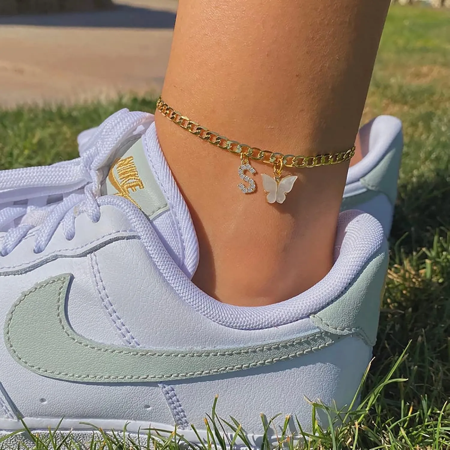VIROMY 14K Gold Plated Dainty Butterfly Initial Ankle Bracelets Handmade Cuban Chain White Butterfly A-Z Alphabet Letter Initial Anklets Personalized Summer Beach Jewelry Gifts for Women