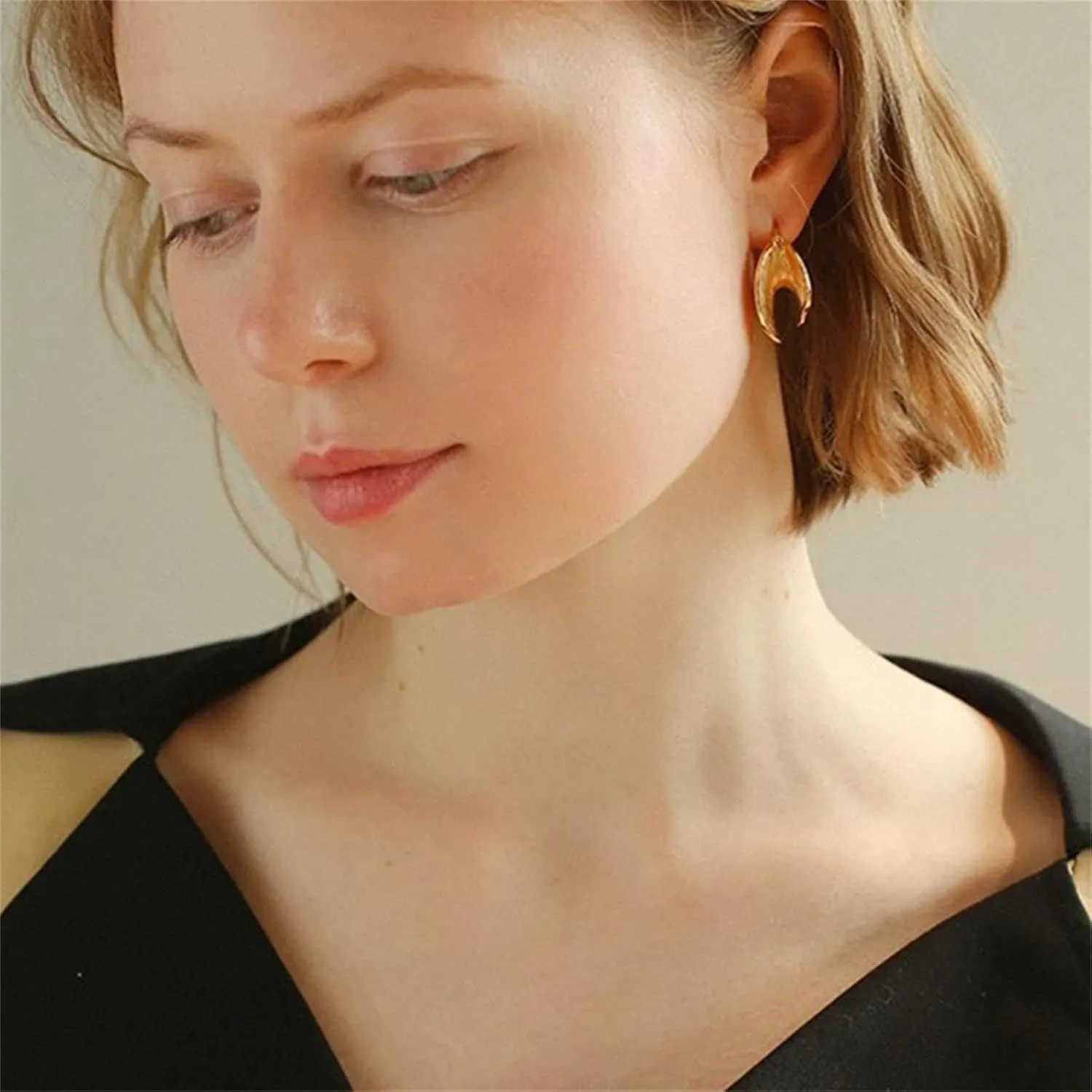 WCRAZYE 14K Gold Plated Dangle Earrings for Women - Retro Geometric Drop Statement Chunky Earrings - Dainty Small Lightweight Trendy Jewelry Gifts