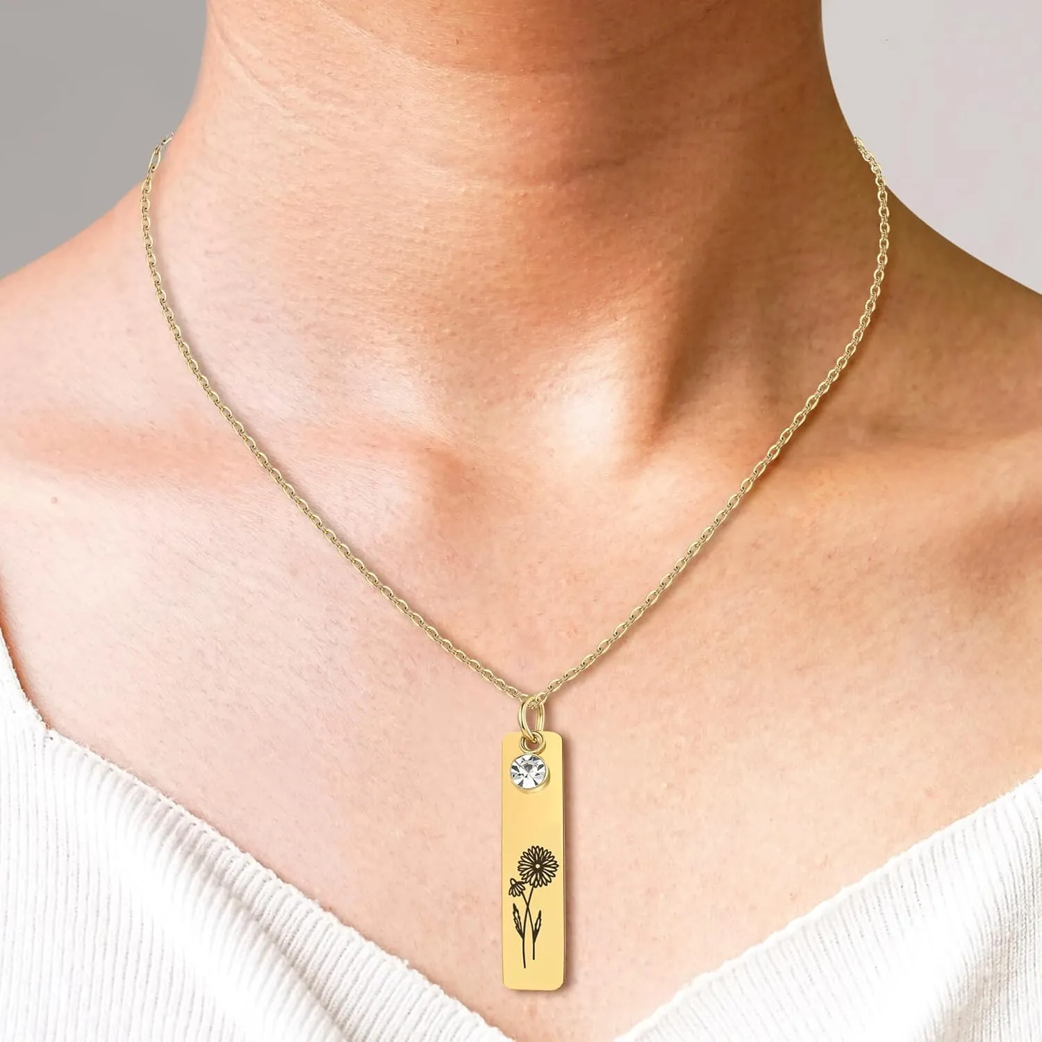 YeGieonr Birth Flower Gold Necklace for Womens NonTarnish Pendant Necklaces with Birthflower, Waterproof Stainless Steel Necklace Gift for Mom, Daughter, Grandma