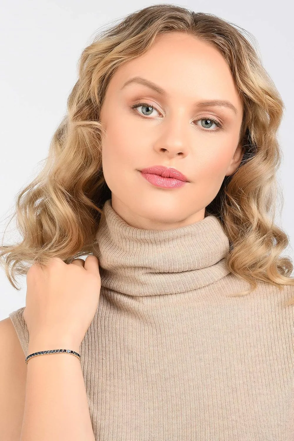 ZAVANA Adjustable Bracelets for Women, Dainty Slider Tennis Bracelets for Women with Clear or Coloured Cubic Zirconia Stones, Cute Bolo Bracelet for Women